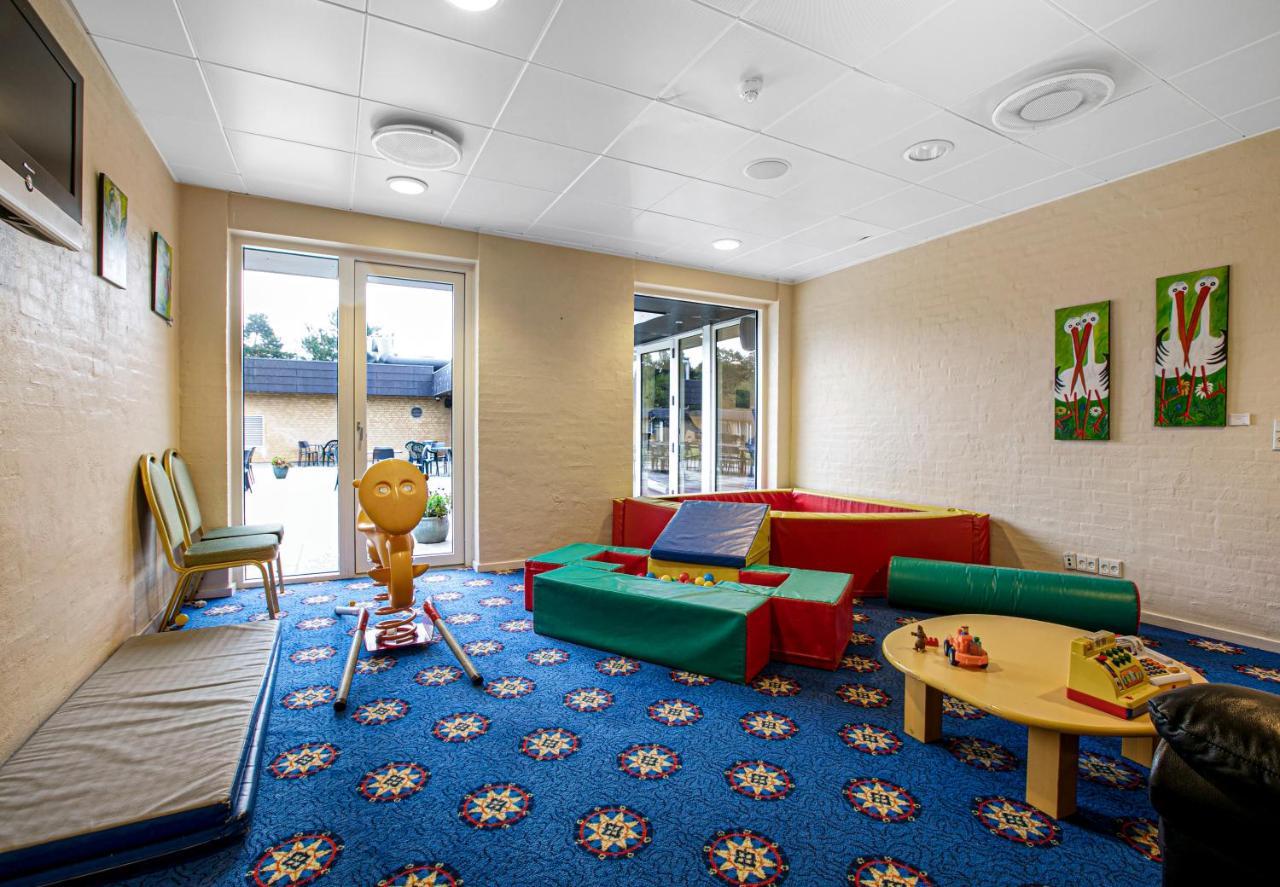 Hotel/ Apartments Marina 그레나 외부 사진